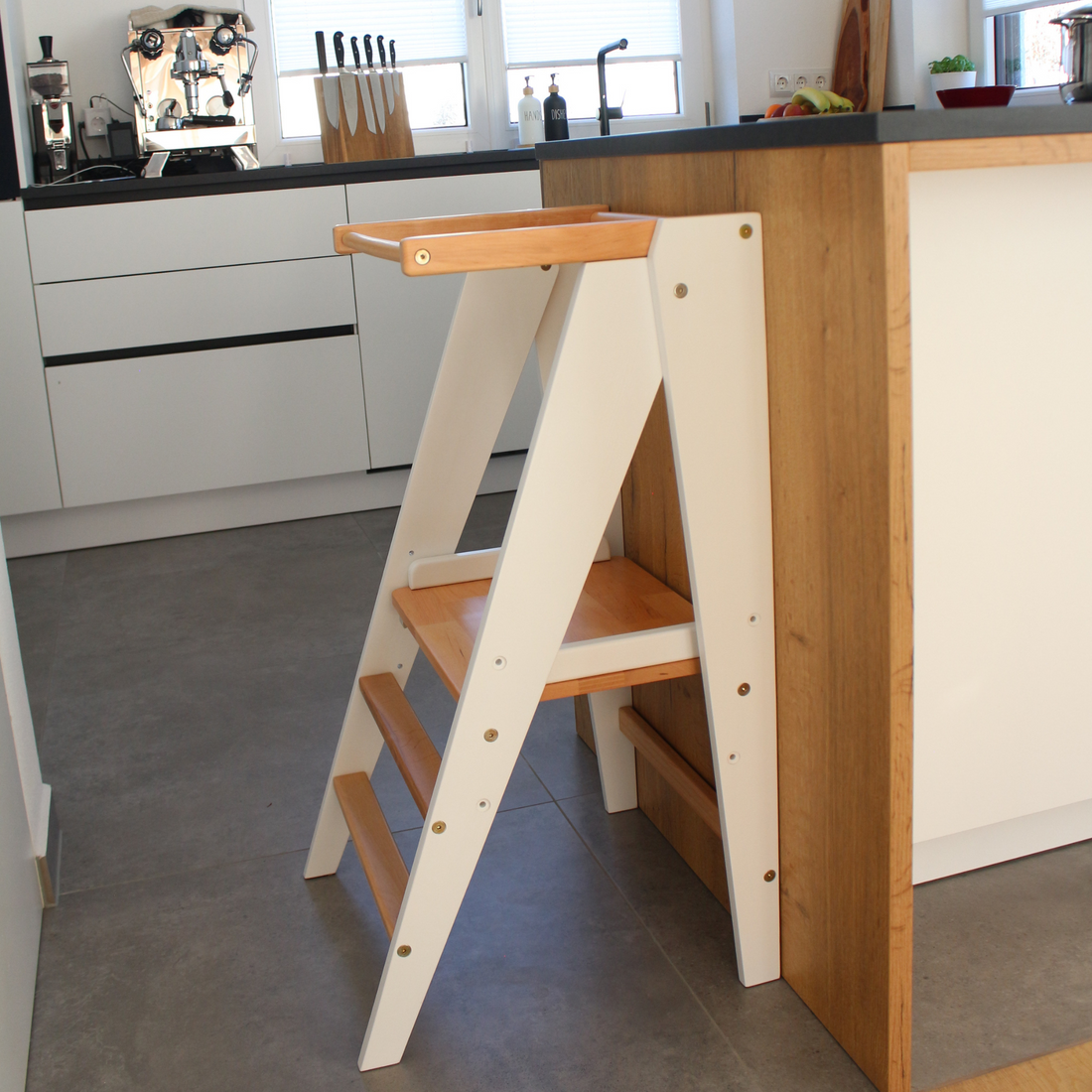 Montessori Lernturm aus Holz