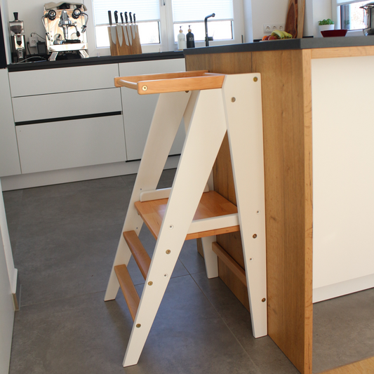 Montessori Lernturm aus Holz
