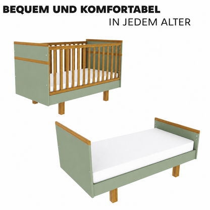 Mitwachsendes VILHA Babybett Rauchgrün zum offenen Kinderbett mit Naturholz-Gitterseite umbaubar