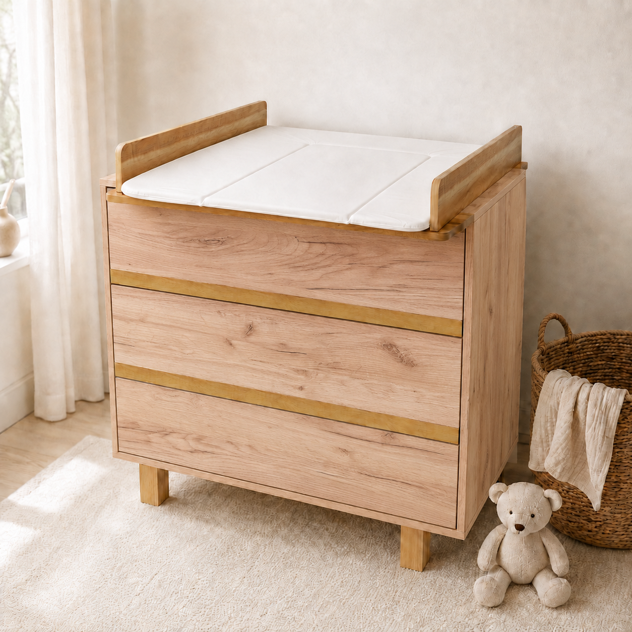 VILHA Wickelkommode Eiche Kraft mit Wickelaufsatz und Wickelauflage – drei Schubladen und abnehmbarer Aufsatz fürs Babyzimmer
